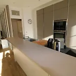 Luxury, 3 Bedroom, 3 Bathrooms 5 Mins From The Palais 410 Канны
