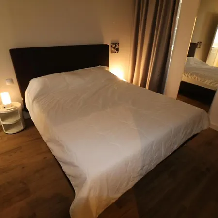 Luxury, 3 Bedroom, 3 Bathrooms 5 Mins From The Palais 410 Κάννες